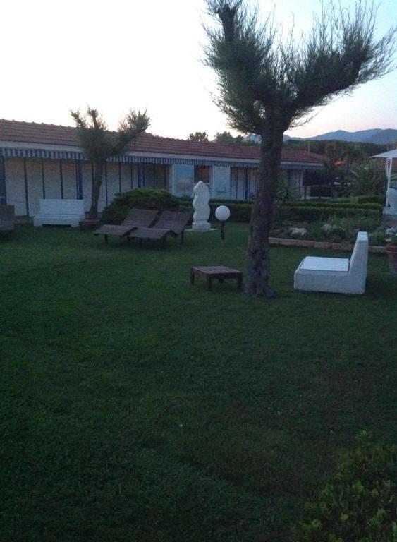 Bed&Breakfast Venezia Marina Di Carrara Exterior foto