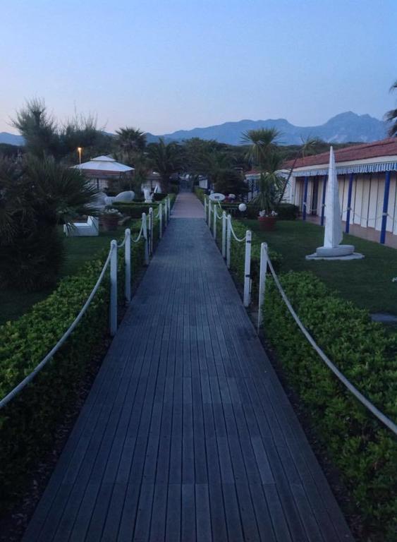 Bed&Breakfast Venezia Marina Di Carrara Exterior foto