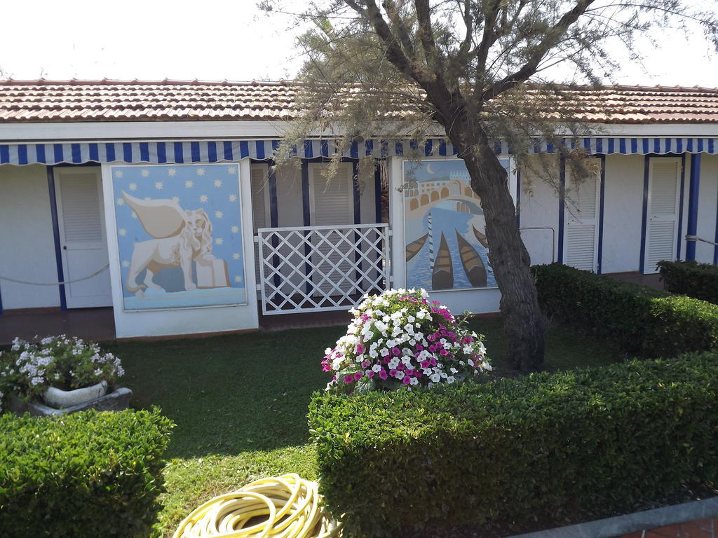 Bed&Breakfast Venezia Marina Di Carrara Exterior foto